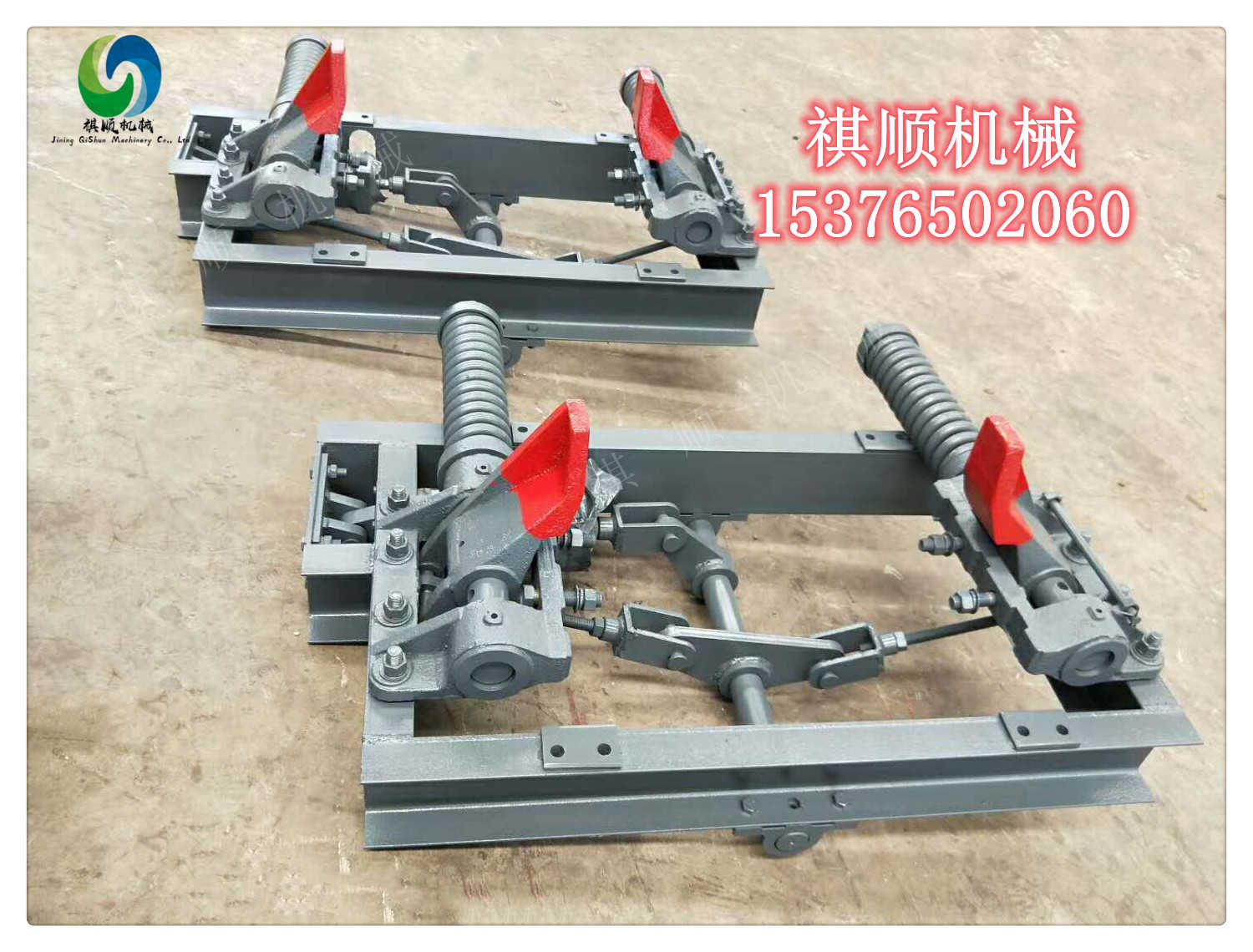 QZC气动阻车器型号 矿用气动抱轨式阻车器
