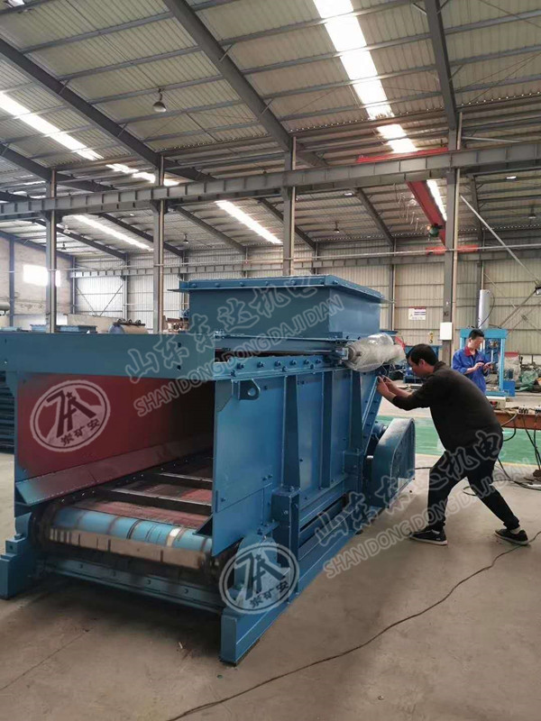 GLL2200-18.5-S链板式给煤机主要结构组成