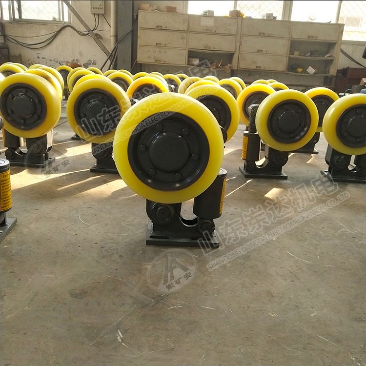 L25滚轮罐耳 液压滚轮罐耳 箕斗缓冲装置