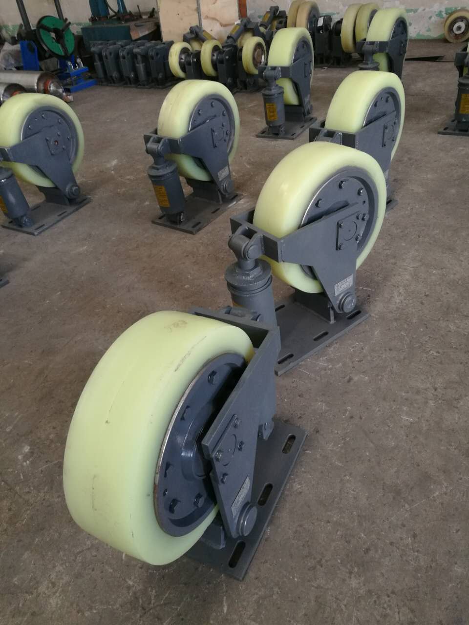 LS30双轮滚轮罐耳 矿用井下立井提升缓冲装置