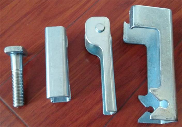 防溢裙板夹持器 角铝夹持器 买夹持器来向上金品