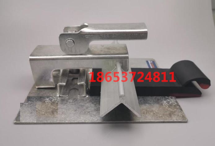 导料槽夹持器 导料槽压紧装置 向上金品防溢裙板夹持器