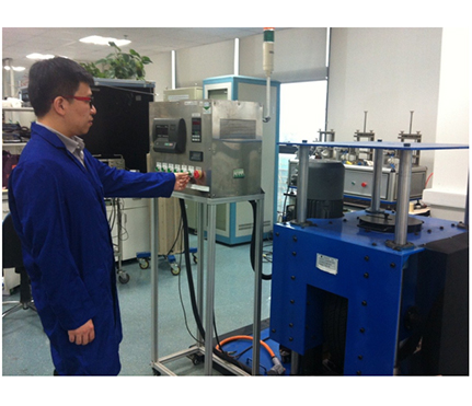 充电接口车辆碾压试验装置 充电桩插头模拟碾压检测设备