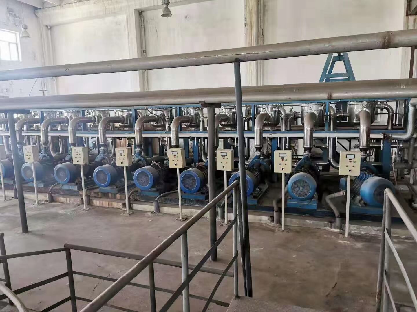 北京制冷机组回收地址高价收购冷水机组拆除