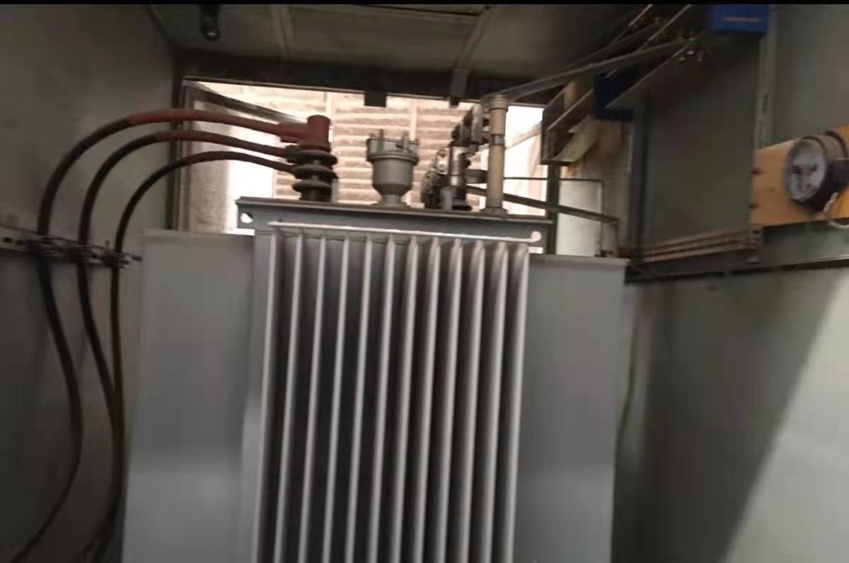 山东高价收变压器 山东回收箱式变压器