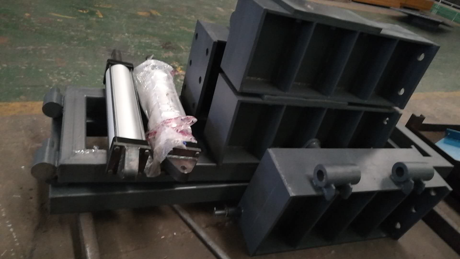 矿用挡车门总装DNM18-00 气动挡车门厂家