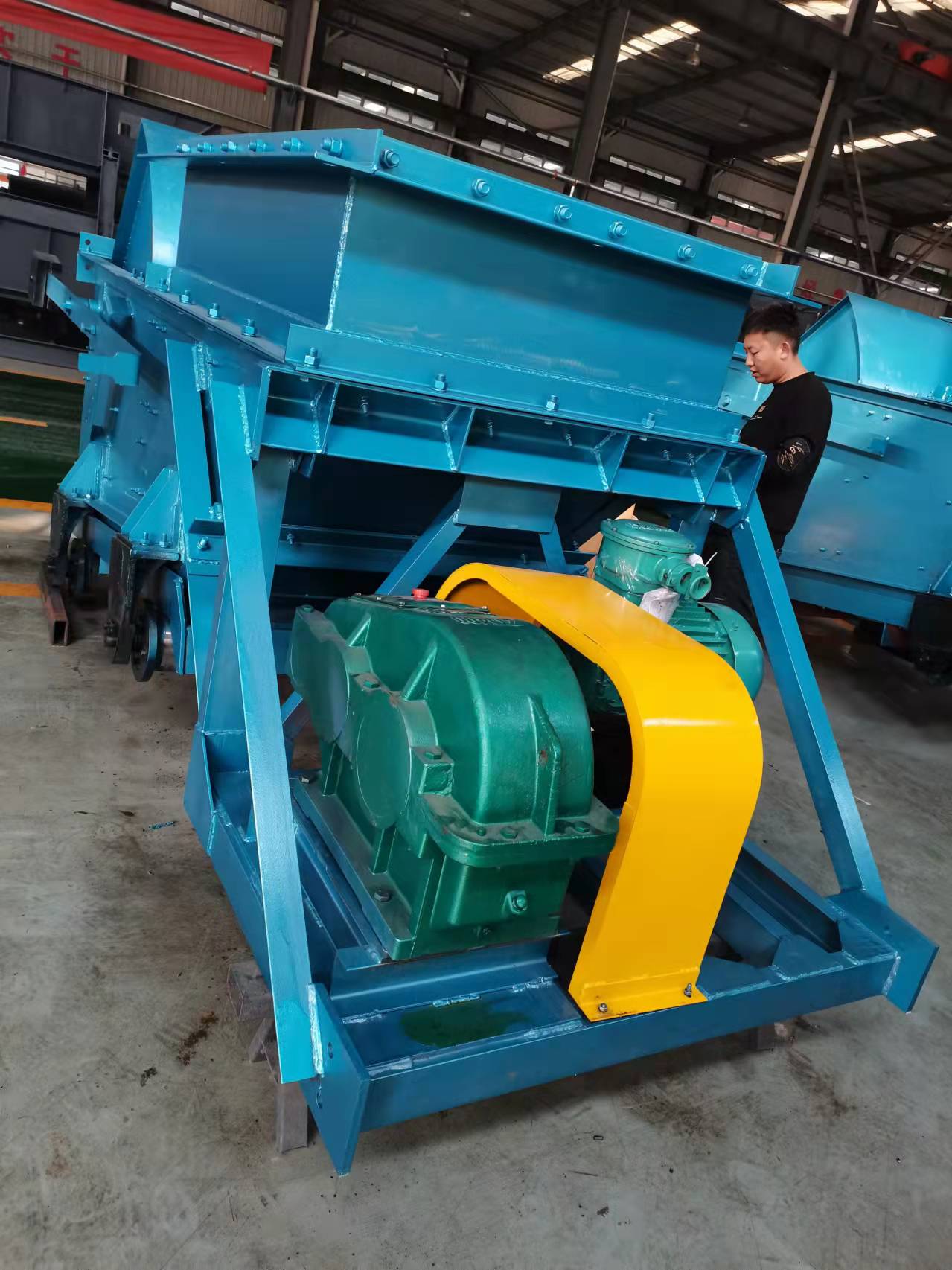 GLW330/7.5/S安装尺寸同K3型往复式给料机