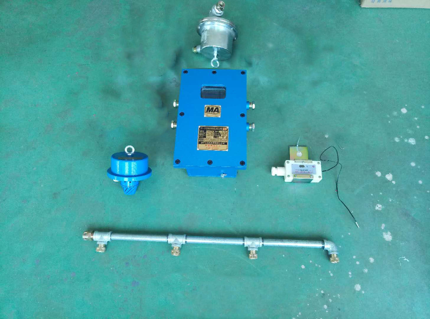 皮带机滚筒超温洒水装置 ZP127矿用自动洒水降尘