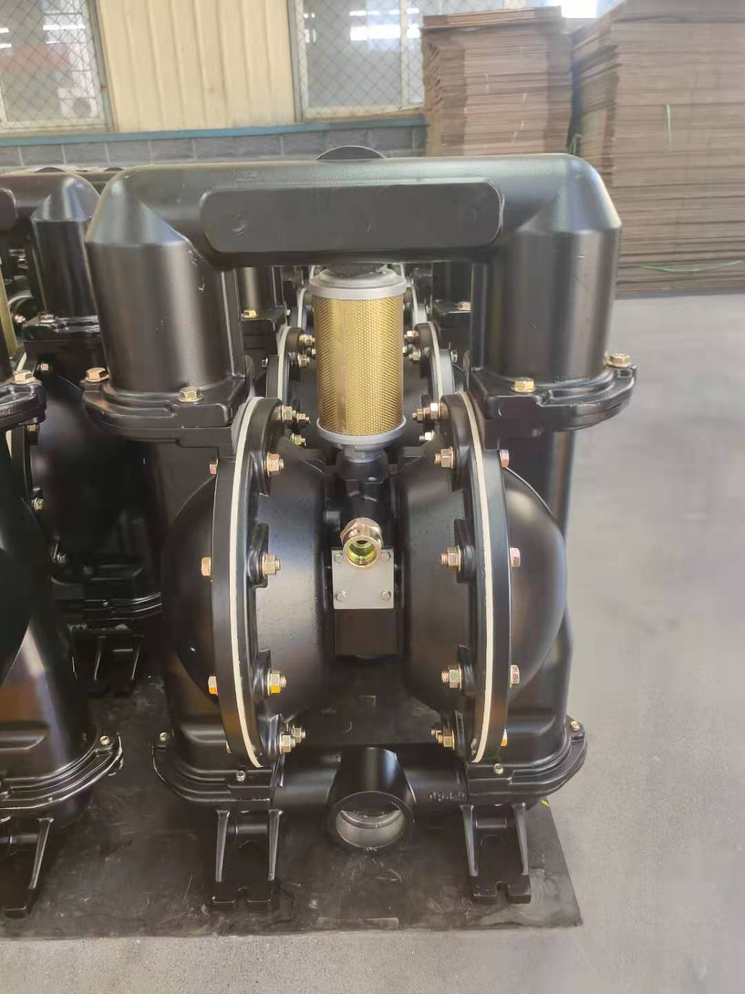 BQG350/0.2矿用气动隔膜泵通气后泵运行