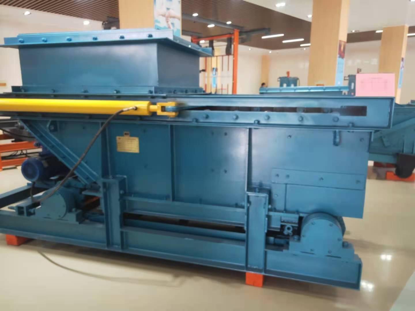 GLD800/5.5/B矿用液压带式给料机 闸门液压甲带给煤机