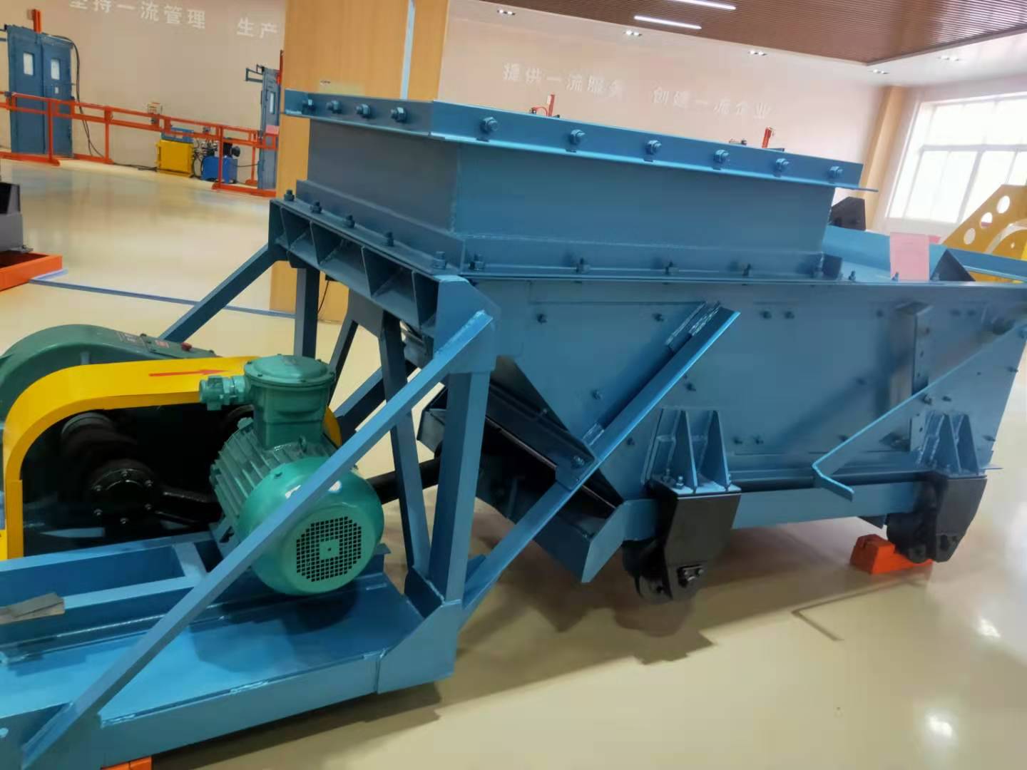 GLW800/11/S直流式往复式给煤机煤矿散料转载设备