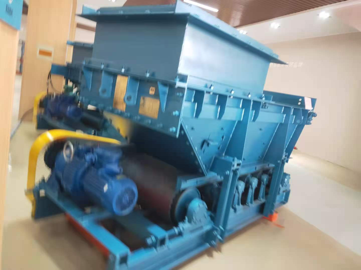 GLD800/5.5/B变频甲带式给料机 甲带给煤机满足煤矿生产要求