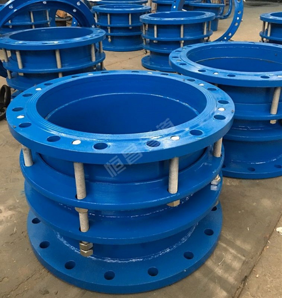 新疆双法兰伸缩节可定制