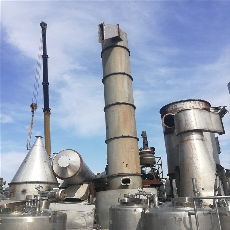 河北保定倒闭化工厂设备回收旧机器搬迁流水线回收