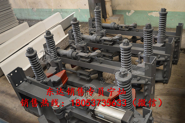 600轨距单向阻车器,脚踏自复位式阻车器