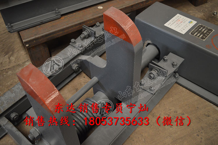 轨距600气动卧闸QWZC气动卧闸