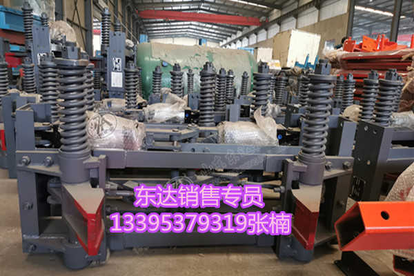 600轨距抱轨式气动阻车器 qac6阻车器