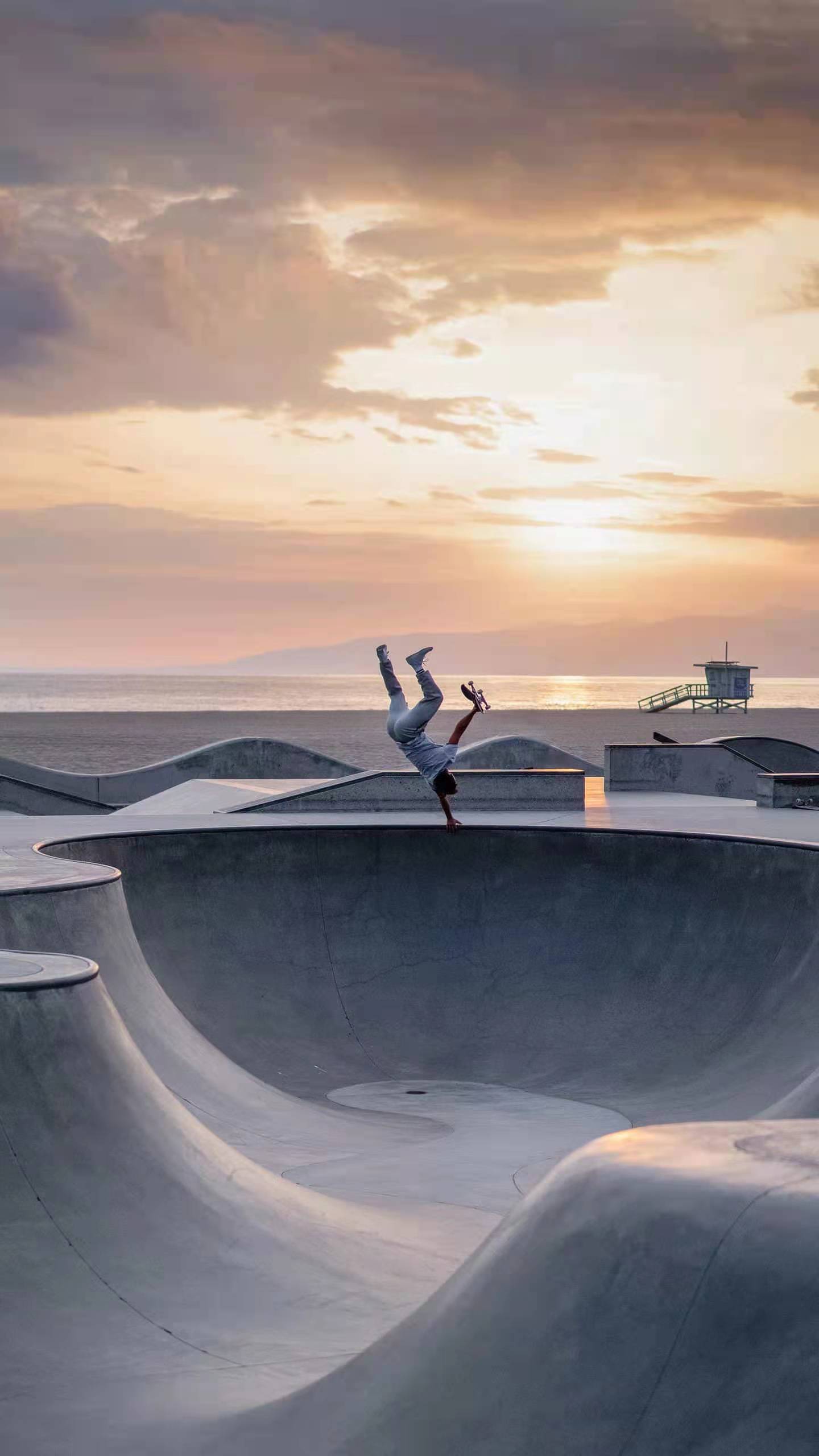 郑州房建三级房建总承包二级分离出省，转让郑州房建资质