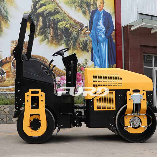 山东翔工3吨前钢轮后胶轮沥青路面压路机（新款）