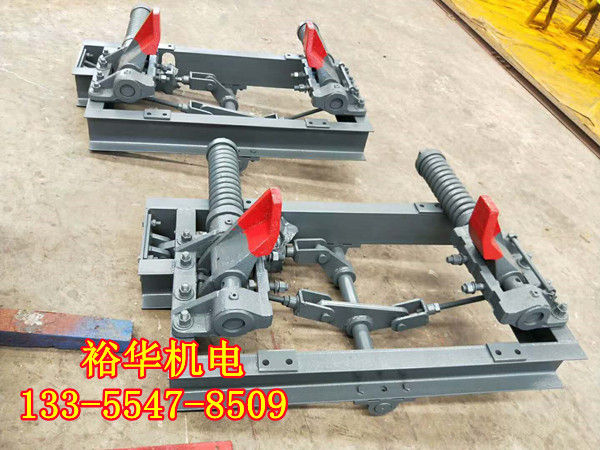 QZC6煤矿抱轨式阻车器 600轨距矿用抱轨阻车器