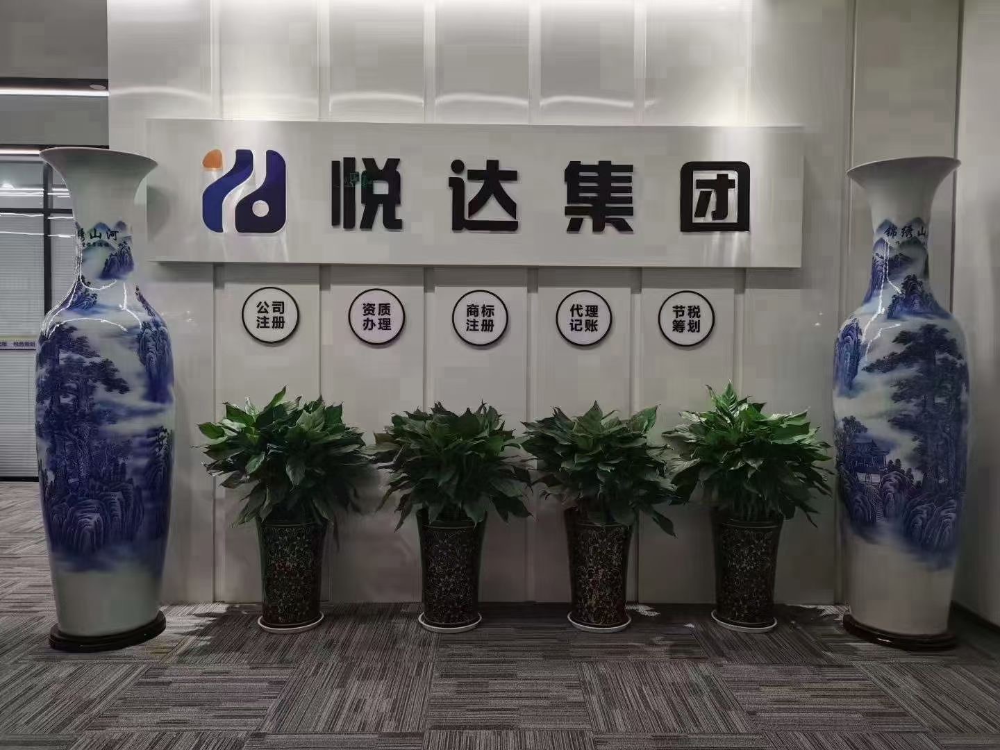 郑州资质低价转让建筑总承包三级机电总承包三级消防二级资质