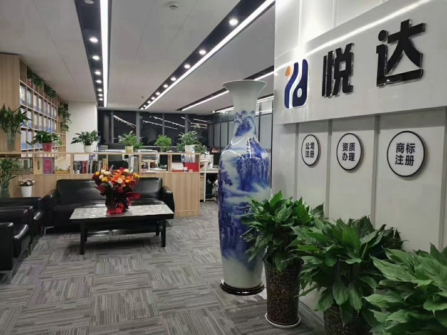 v开封建筑公司转让带房建三机电三资质 法人直签