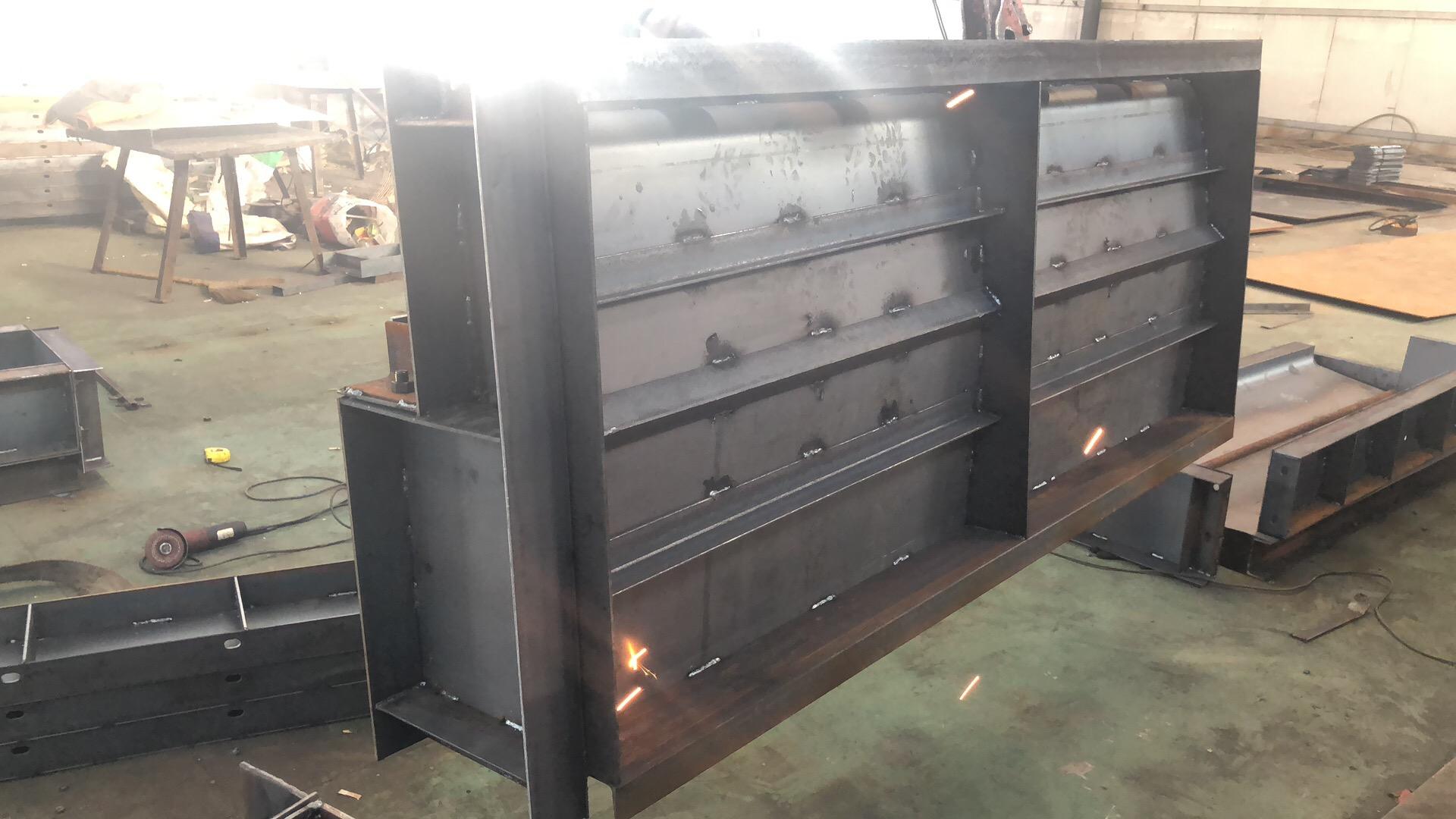 遮板模具的构造特点