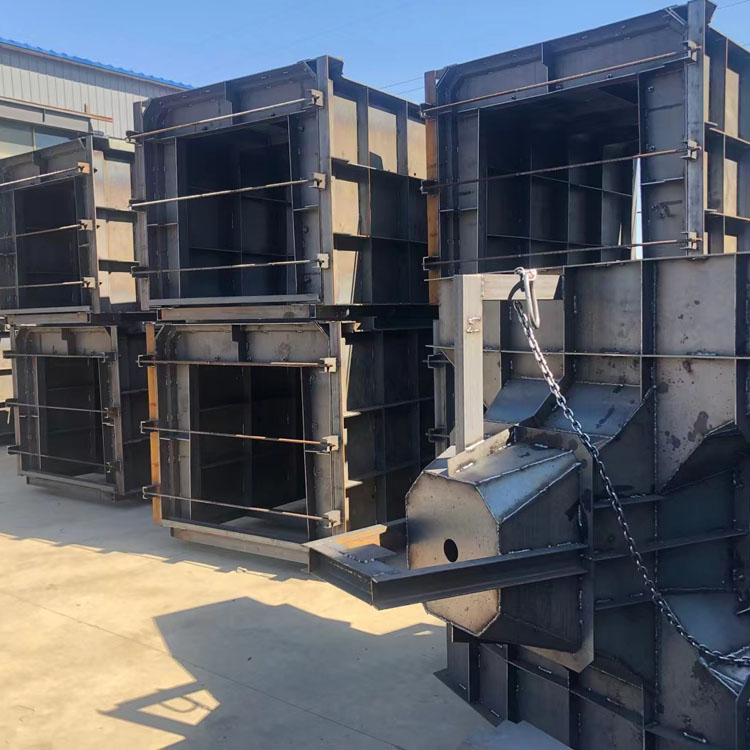 鑫译德公路混凝土水泥槽模具符合质量标准