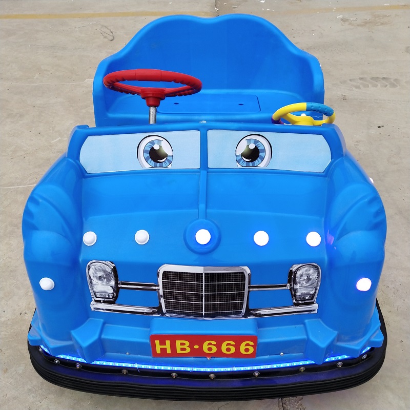 宝马老爷车发光碰碰车广场摆摊儿童玩具车