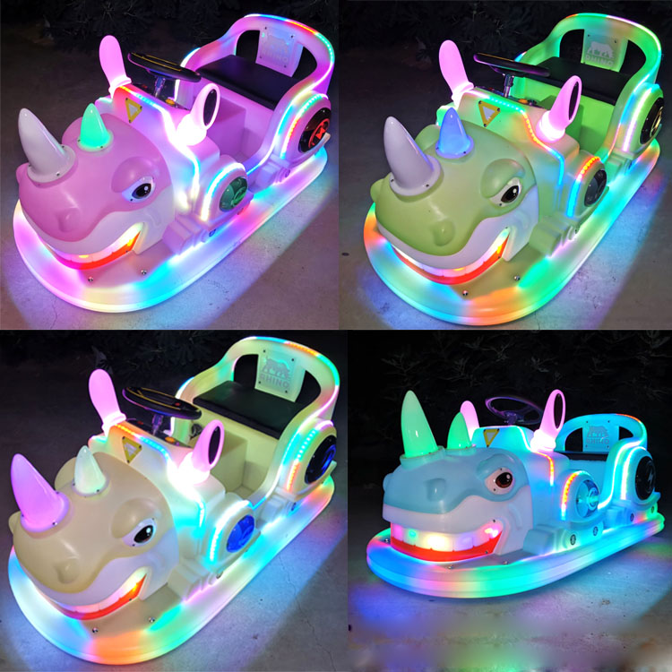 广场定时双人电动玩具碰碰车新款游乐车