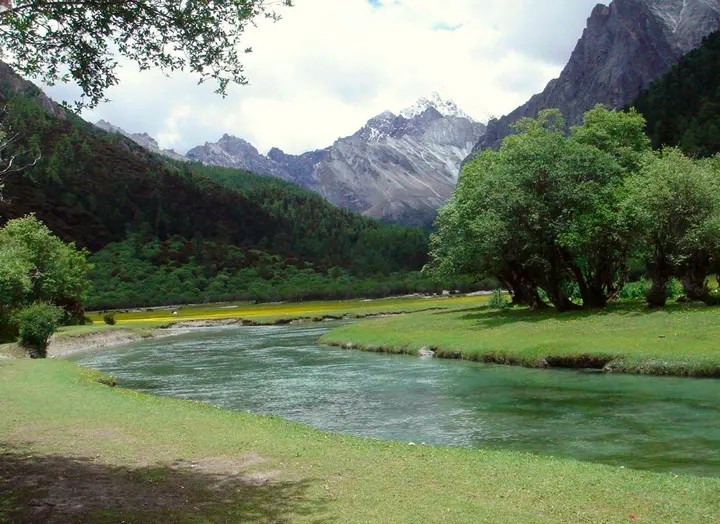 河南消防二级、消防乙级资质现成安许股权转让，装修二级、装修乙级资质转让