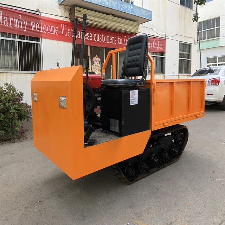 厂家直供履带车农用履带爬山车1.5T座驾履带车