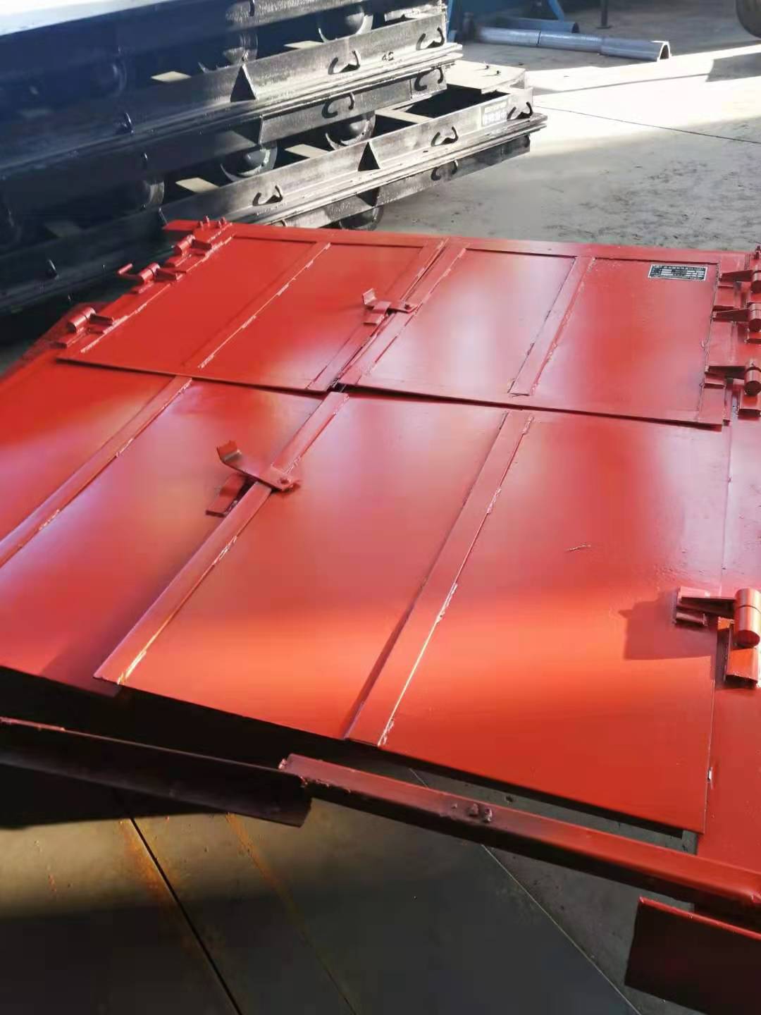 800×1600避难硐室防护密闭门双重密闭、强度高、可有效防止有形和无形损耗