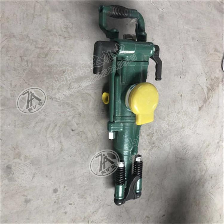 YT28型气腿凿岩机机构新颖、操作方便.