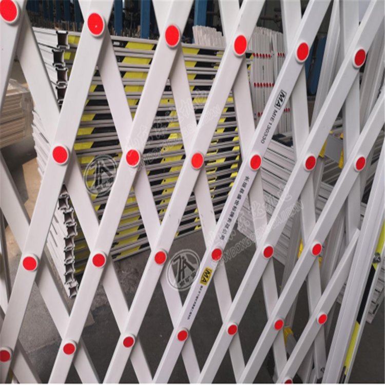 矿用反光密闭栅栏 钉固式四通组合式伸缩式穿插式支持定制