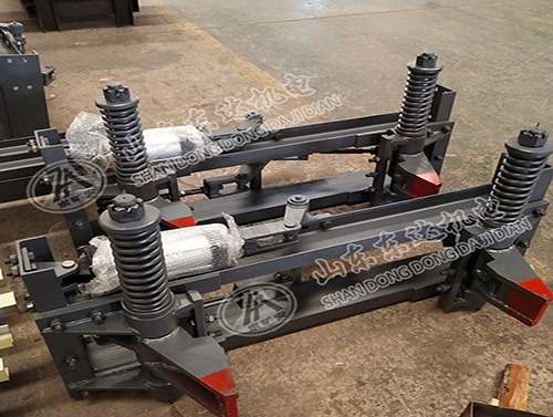 矿用气动阻车器 抱轨式阻车器QZC9抱轨式阻车设备