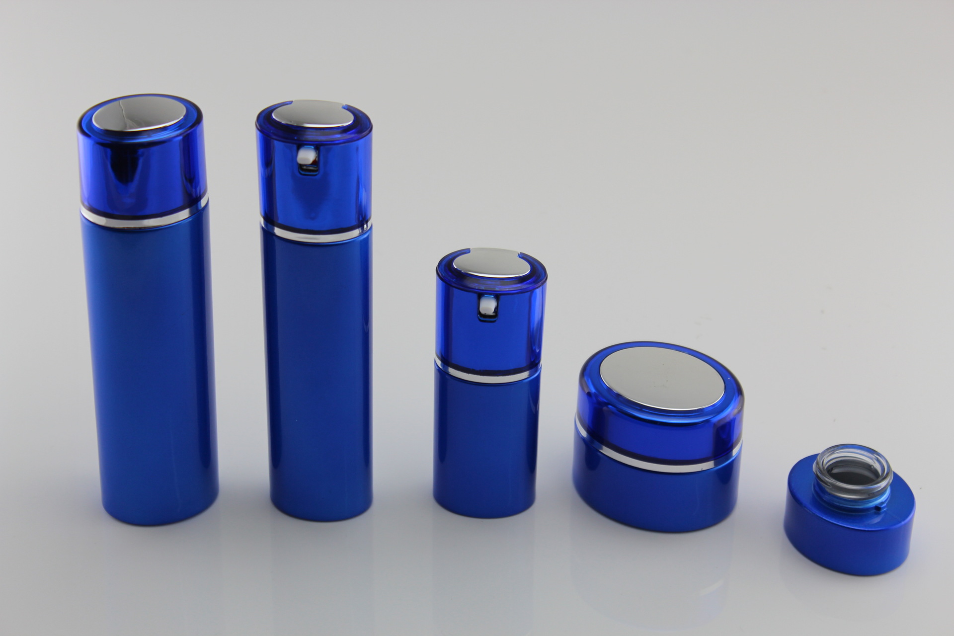 玻璃瓶烤漆厂，玻璃瓶喷漆厂，玻璃瓶喷涂厂，玻璃瓶喷油厂