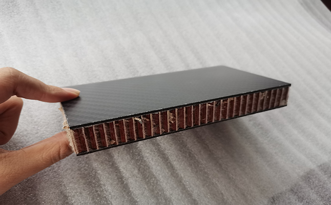 碳纤维泡沫夹芯板轻量化加工 碳纤维夹芯板规格种类多样