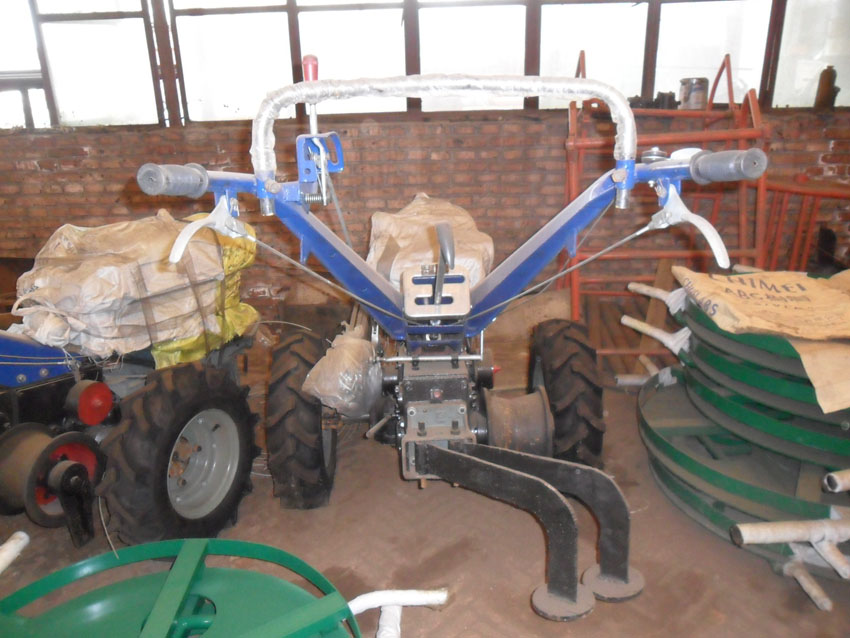 厂家自行走手扶式拖拉机绞磨 专业生产 手扶拖拉机